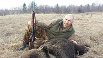 Николай Валуев на охоте на медведя.