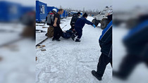 Нападение медведя на вахтовиков в Якутии.